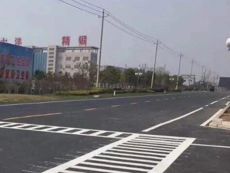 蘇州道路劃線漆施工多少錢一米？飛揚(yáng)市政價(jià)格合理